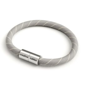 Bracelet with matte silver magnetic clasps and ERD22 cable