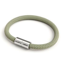 Bracelet with matte silver magnetic clasps and RD72 cable
