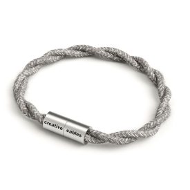 Bracelet with matte silver magnetic clasps and TN02 cable