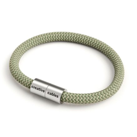 Bracelet with matte silver magnetic clasps and RD72 cable