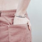 Bracelet with matte silver magnetic clasps and RN01 cable