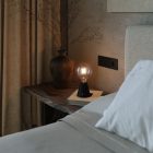 Portable and rechargeable Cabless01 LED lamp with G125 Globe bulb