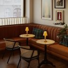 Portable and rechargeable Cabless14 lamp with teardrop-shaped bulb and lampshade