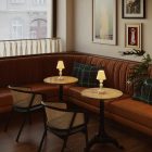 Portable and rechargeable Cabless14 lamp with teardrop-shaped bulb and lampshade