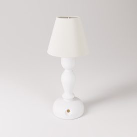   Portable and rechargeable Cabless14 lamp with teardrop-shaped bulb and lampshade