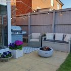 Ready-to-use 12.5 m Lumet String Light set with 10 black lamp holders, hangers and plugs