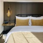 Two-pole series switch